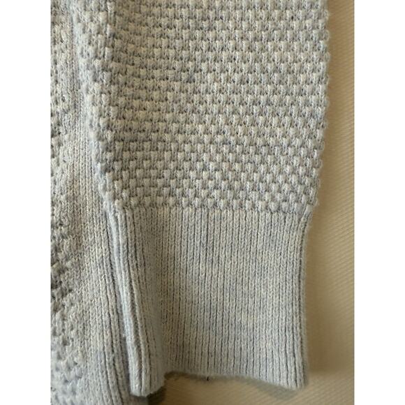 GAP Knit Sweater Women's Size Med Crew Neck - Baby blue - Picture 4 of 7